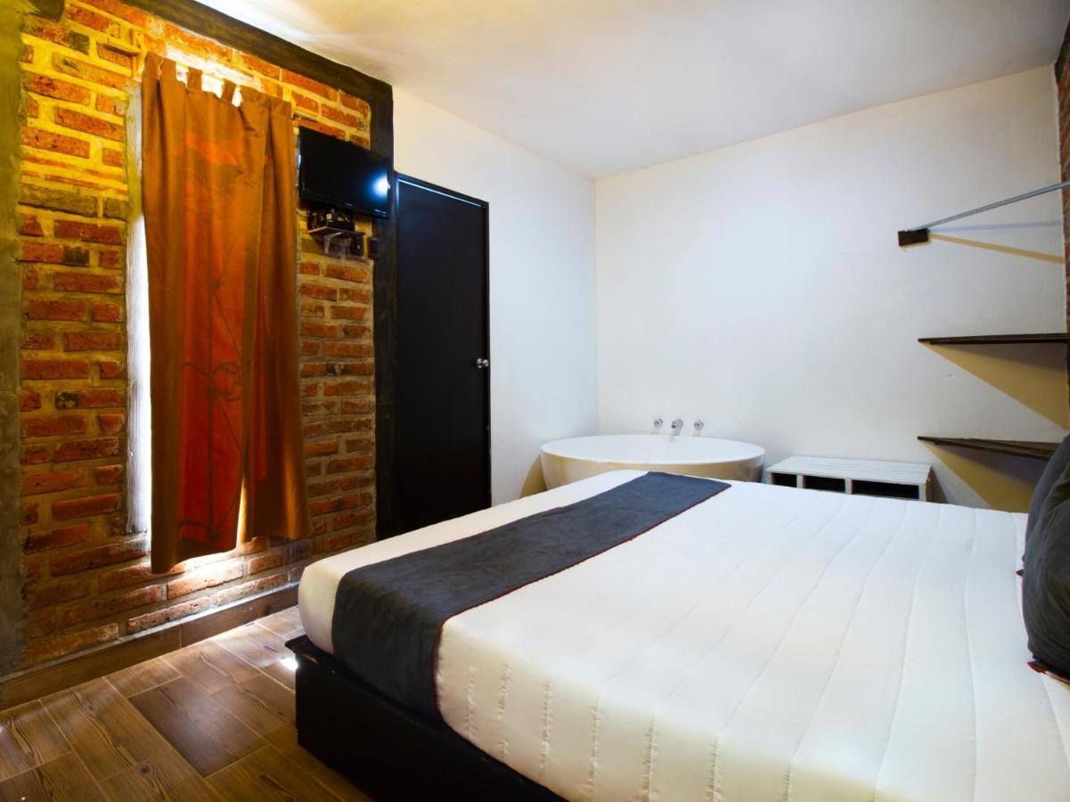 Hotel Cabanas Azul Tequilana Arandas Eksteriør billede