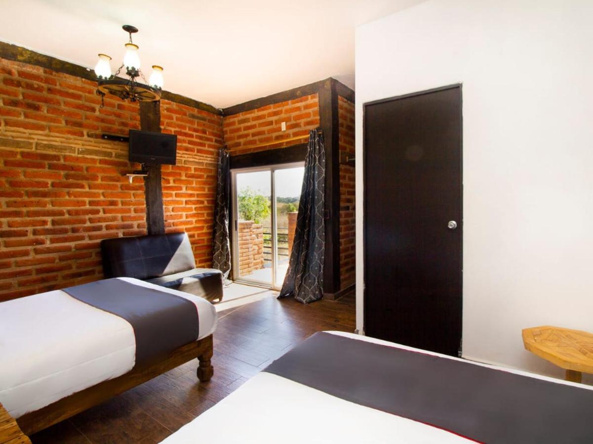 Hotel Cabanas Azul Tequilana Arandas Eksteriør billede