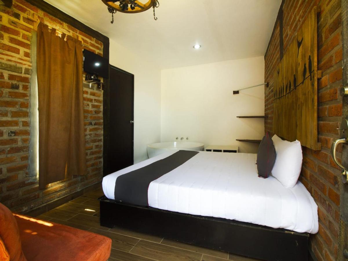 Hotel Cabanas Azul Tequilana Arandas Eksteriør billede