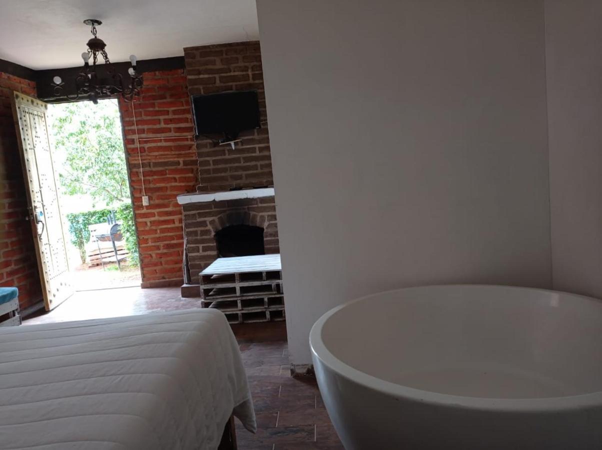 Hotel Cabanas Azul Tequilana Arandas Eksteriør billede